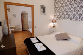 Отель Old School Guest House   Лагос